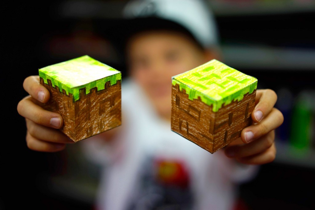 Minecraft Block Cutout (Papercraft Grass Block)
